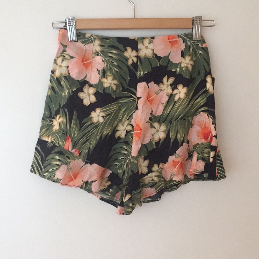 Zara Floral Print Ruffle Shorts - Picture 6 of 6